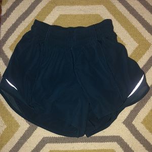 Lulu lemon size 2 navy shorts